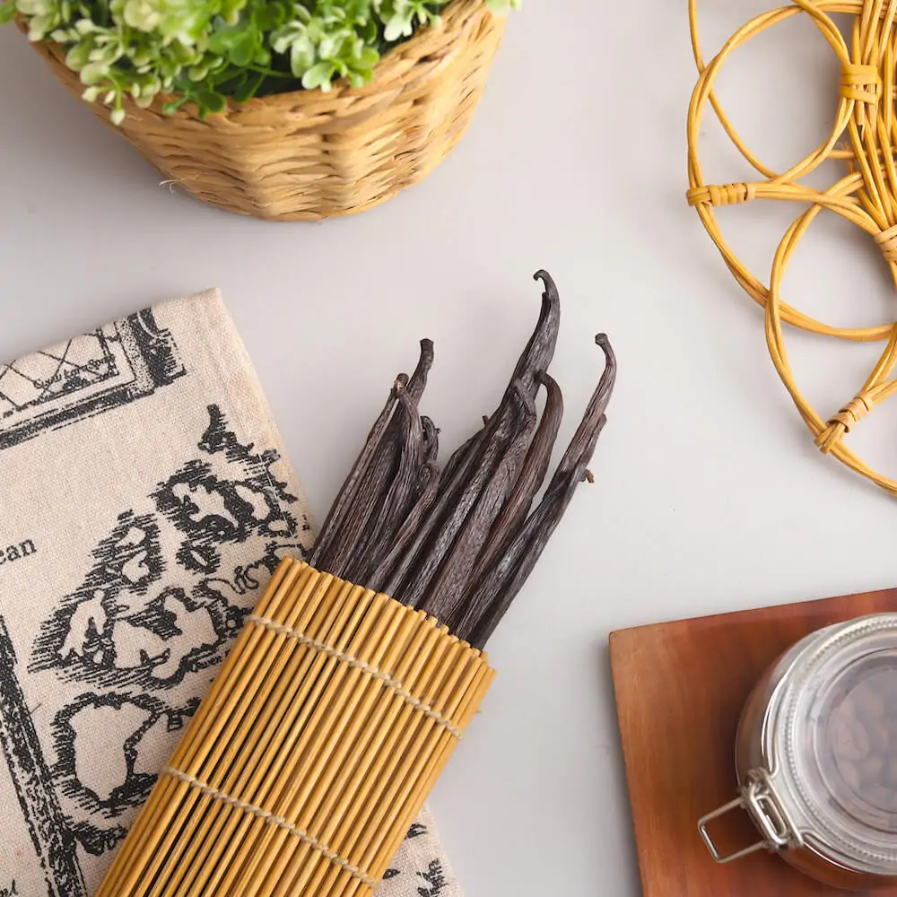 Extraction Quality Vanilla Pods, vanilla pods, vanilla beans from Indonesia, bourbon vanilla exporter